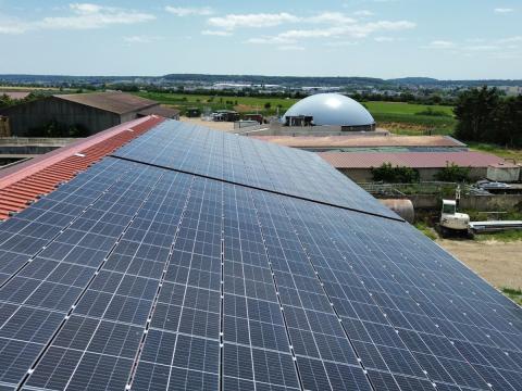 Panneaux photovoltaiques et méthaniseur